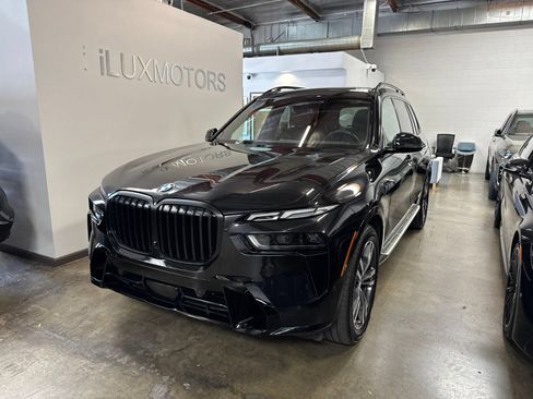Used 2024 BMW X7 xDrive40i w/ M Sport Package AWD/4WD image 1