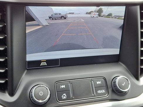 Used 2023 GMC Acadia SLT image 21