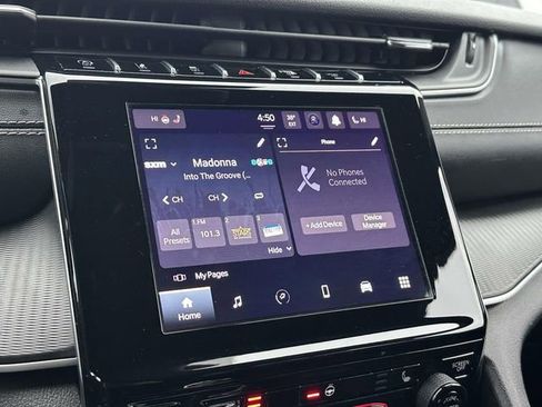 Used 2023 Jeep Grand Cherokee Altitude image 15