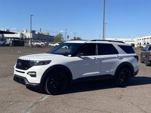 Used 2021 Ford Explorer ST w/ Equipment Group 401A image 2