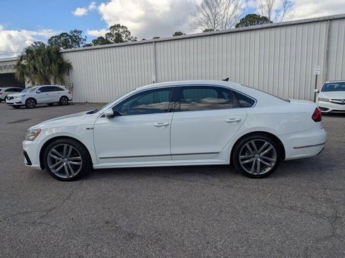 Used 2017 Volkswagen Passat 1.8T R-Line image 7