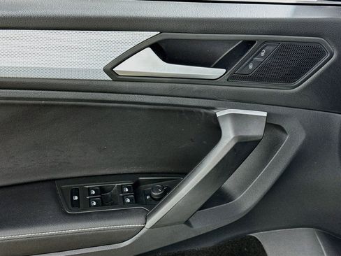 Used 2023 Volkswagen Tiguan S FWD image 19