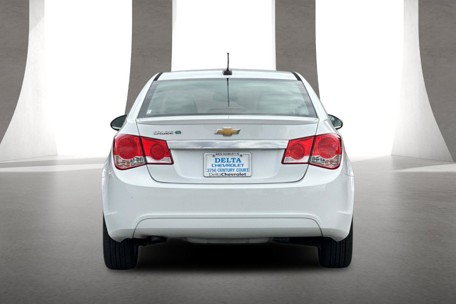 Used 2015 Chevrolet Cruze Diesel FWD image 5
