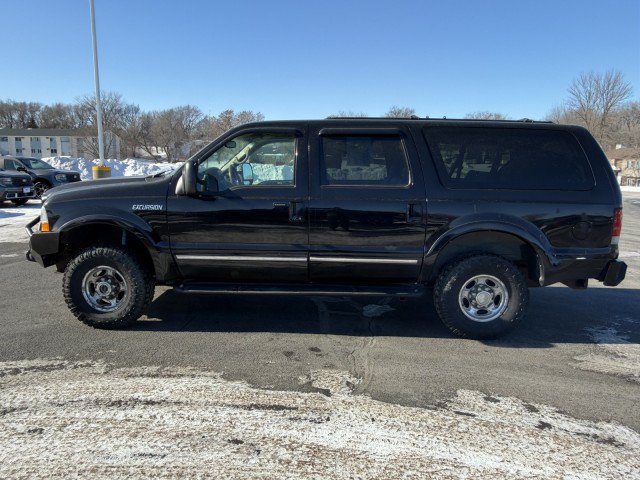 Used 2002 Ford Excursion Limited AWD/4WD image 2