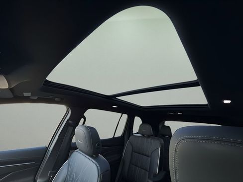 Certified 2025 Buick Enclave Avenir image 19