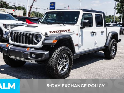 Used 2026 Jeep Gladiator Mojave AWD/4WD image 4
