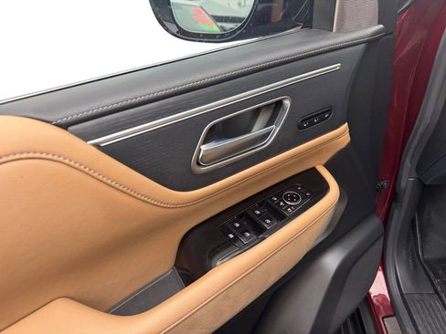 Used 2025 INFINITI QX80 Sensory image 21