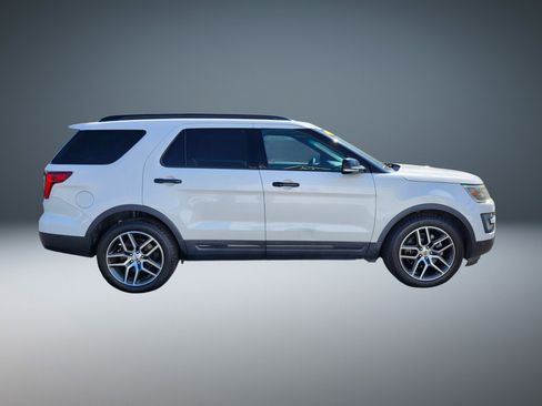 Used 2017 Ford Explorer Sport w/ Equipment Group 401A image 2