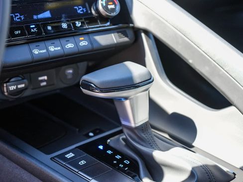 New 2025 Hyundai Elantra Sport image 23
