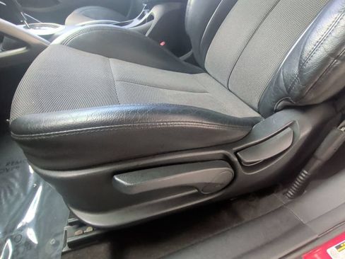 Used 2016 Hyundai Veloster w/ Option Group 02 FWD image 13