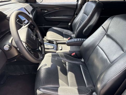 Used 2019 Honda Pilot Touring image 15