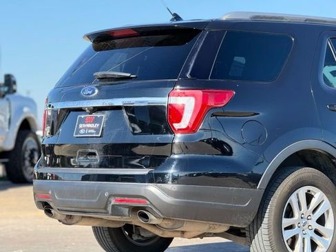Used 2019 Ford Explorer XLT w/ Equipment Group 202A image 10
