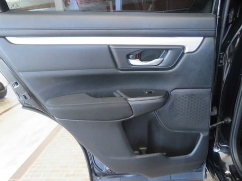 Used 2021 Honda CR-V LX image 17