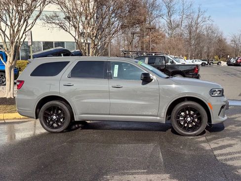 Certified 2025 Dodge Durango GT image 4