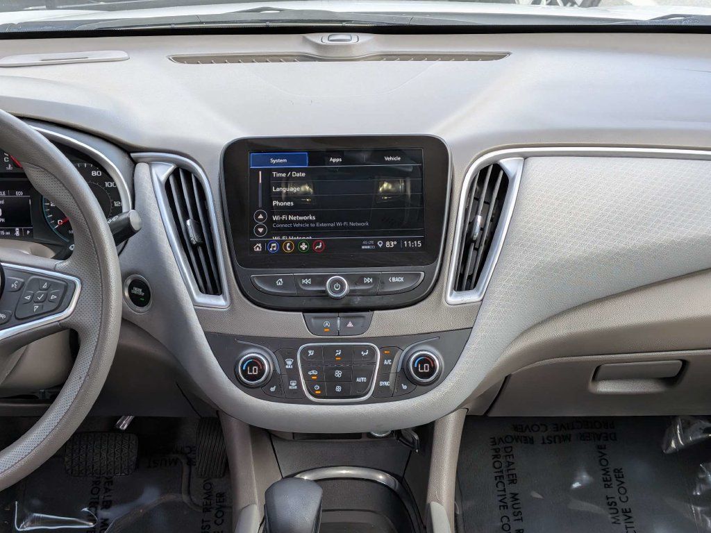 Used 2025 Chevrolet Malibu LT FWD image 16