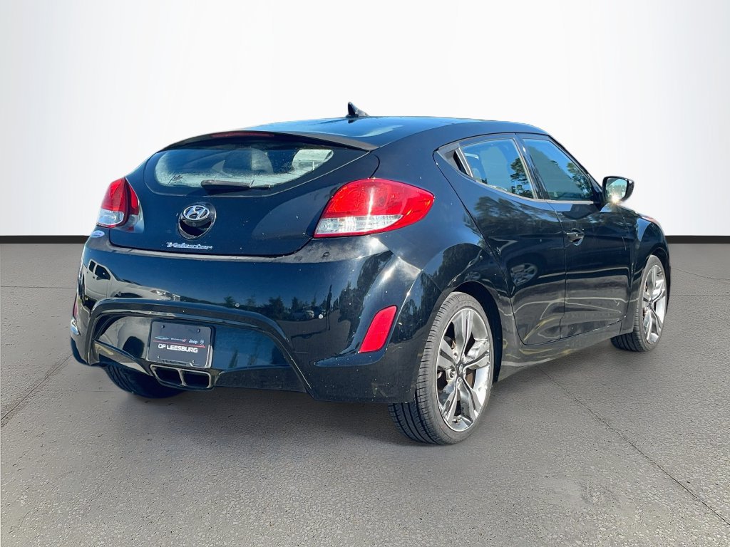 Used 2015 Hyundai Veloster w/ Option Group 03 FWD image 7