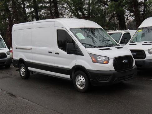 Used 2022 Ford Transit 250 Medium Roof AWD image 8