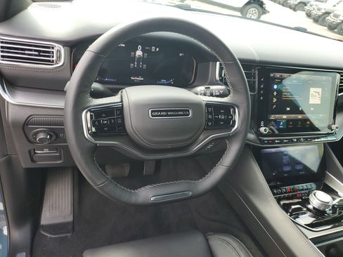 New 2026 Jeep Grand Wagoneer Summit image 12