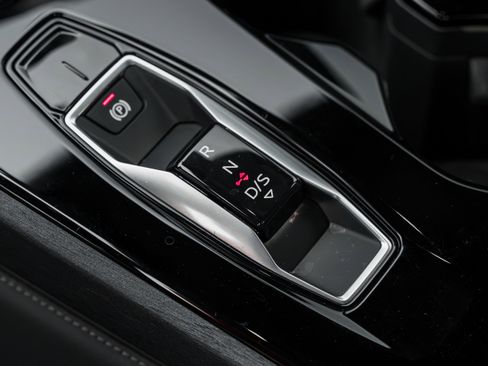 Certified 2025 Audi A5 2.0T Premium w/ Convenience Package image 11