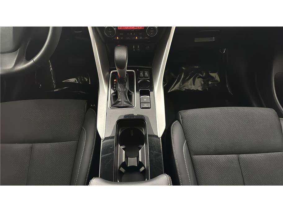 Used 2022 Mitsubishi Eclipse Cross SE FWD image 24