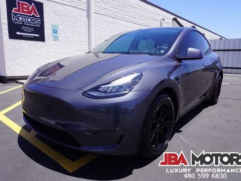 Used 2021 Tesla Model Y Long Range AWD/4WD image 18