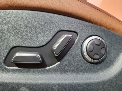 New 2026 Genesis GV70 2.5T Advanced image 26