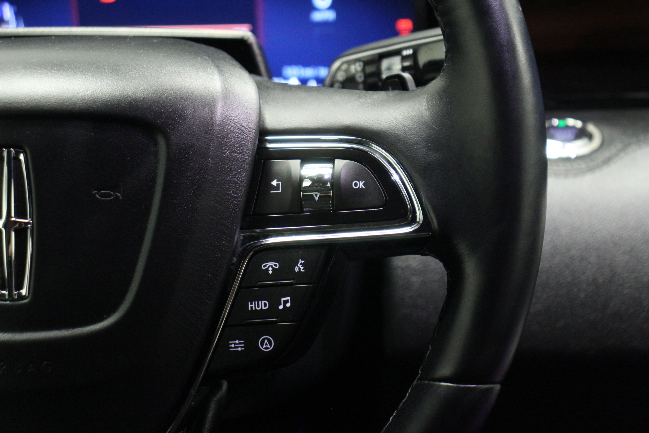 Used 2024 Lincoln Navigator Reserve AWD/4WD image 23
