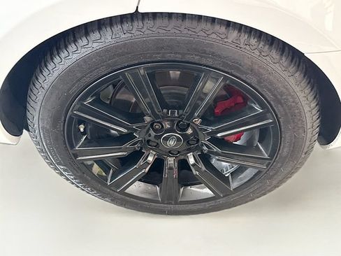 Used 2019 Land Rover Range Rover Sport Supercharged AWD/4WD image 32