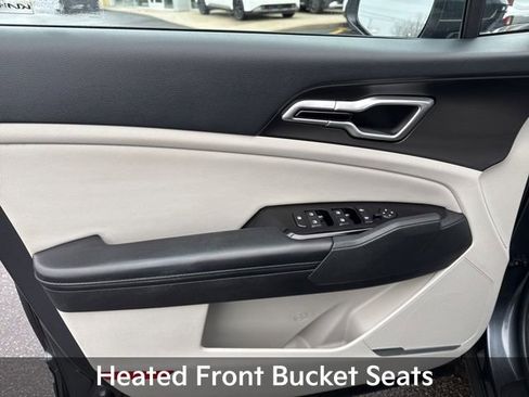 Used 2023 Kia Sportage EX image 15