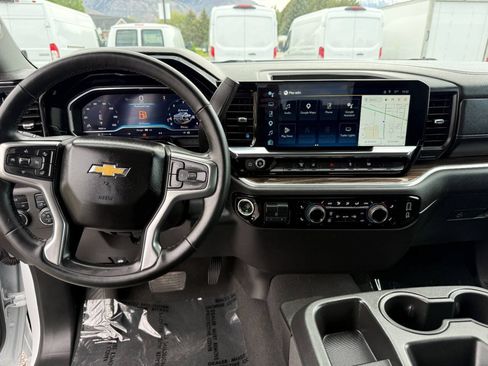 Used 2025 Chevrolet Silverado 3500 LT w/ Convenience Package AWD/4WD image 40