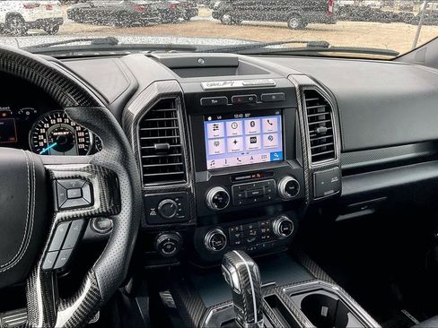 Used 2019 Ford F150 Lariat w/ Equipment Group 502A Luxury AWD/4WD image 9