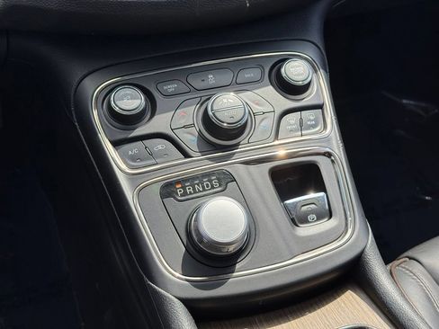 Used 2015 Chrysler 200 C w/ Navigation & Sound Group I AWD/4WD image 15