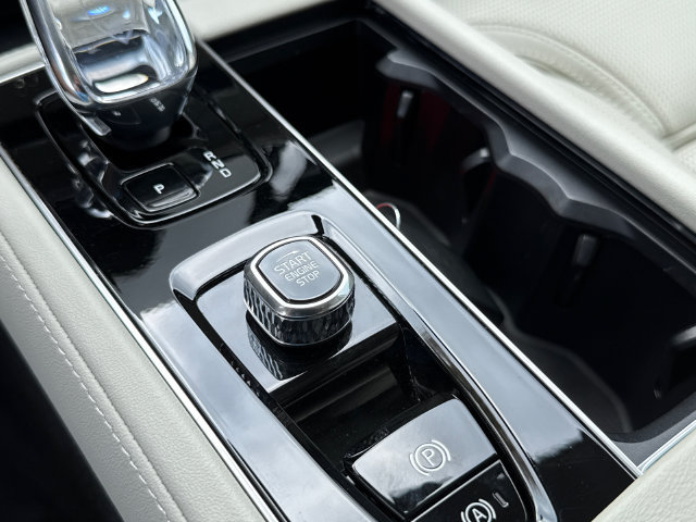 Certified 2026 Volvo XC90 B6 Ultra AWD/4WD image 19