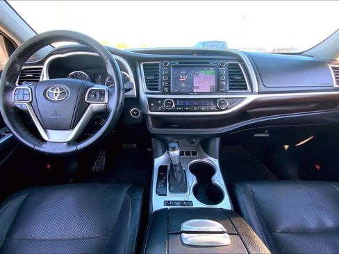 Used 2015 Toyota Highlander Limited image 15