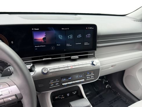 Used 2025 Hyundai Kona SEL FWD image 12