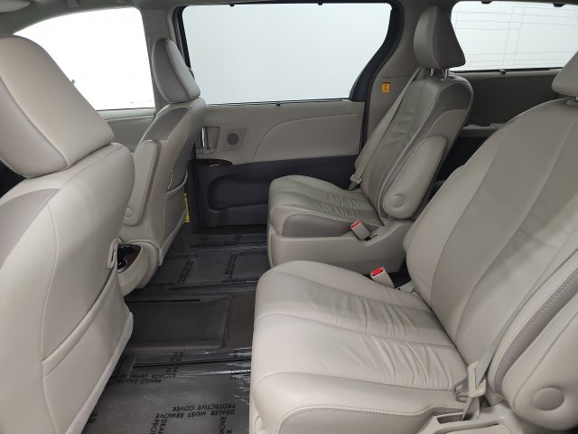 Used 2013 Toyota Sienna Limited w/ Premium Pkg AWD/4WD image 32