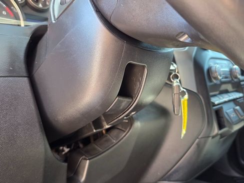 Used 2020 Chevrolet Silverado 1500 LT RWD image 49
