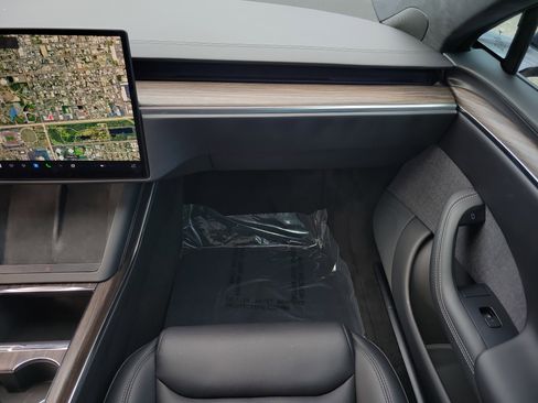 Used 2021 Tesla Model S Long Range image 18