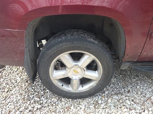 Used 2008 Chevrolet Suburban LT image 7