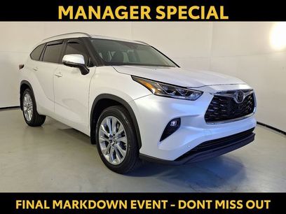 Used 2024 Toyota Highlander Limited