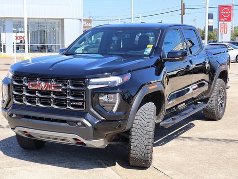 Used 2024 GMC Canyon AT4 image 22