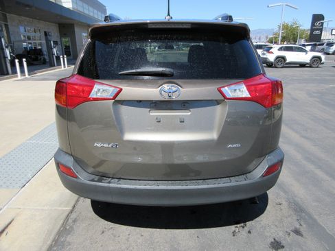 Used 2013 Toyota RAV4 XLE AWD/4WD image 7