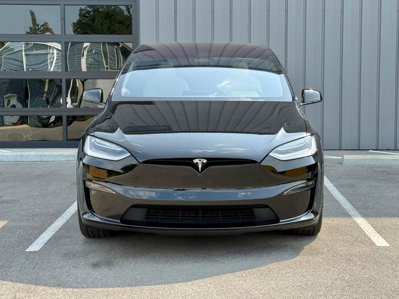 Used 2022 Tesla Model X AWD/4WD image 2