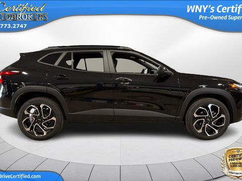 Used 2024 Chevrolet Trax RS w/ Driver Confidence Package FWD image 4