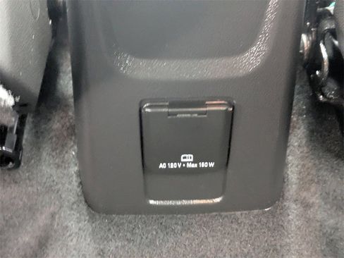 Used 2022 Buick Encore Preferred w/ Safety Package image 35