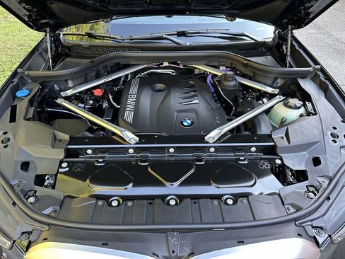 New 2026 BMW X5 xDrive40i w/ Climate Comfort Package image 25