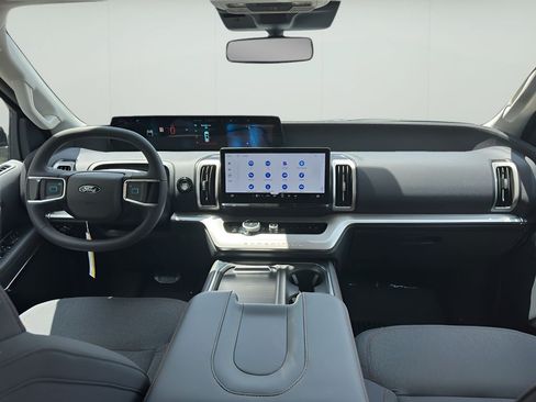 New 2025 Ford Expedition Active AWD/4WD image 10