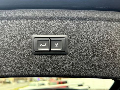 Used 2018 Audi Q5 2.0T Premium Plus image 22