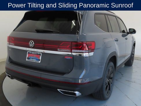 Certified 2026 Volkswagen Atlas SE FWD image 3