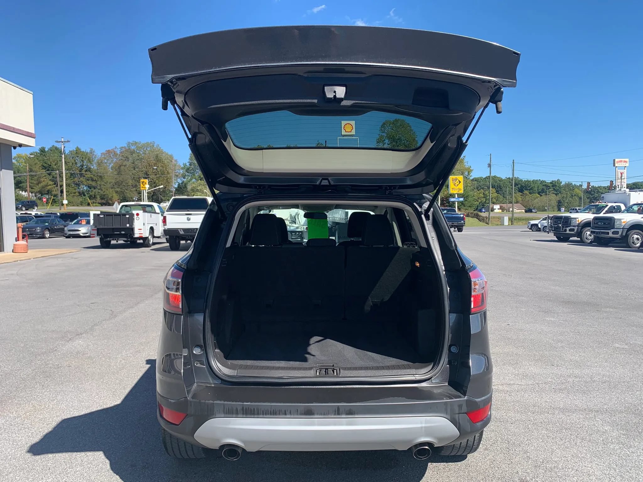Used 2017 Ford Escape SE AWD/4WD image 30